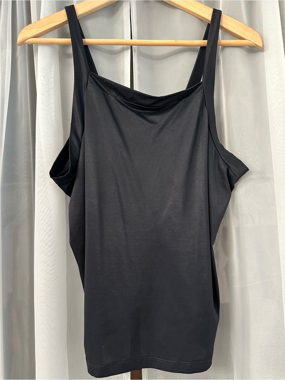 Gilligan & O'Malley Black Cowl Neck Tank Top